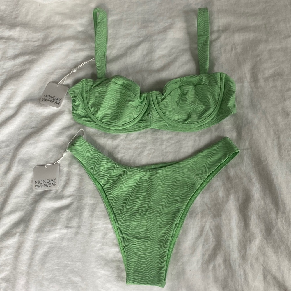 MONDAY SWIMWEAR BIKINI